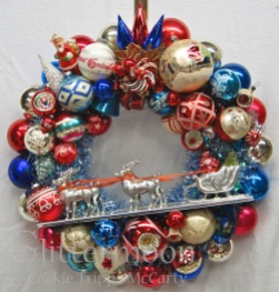 CHEERS FOR THE RED, WHITE & BLUE Wreath from Glittermoon Vintage Christmas